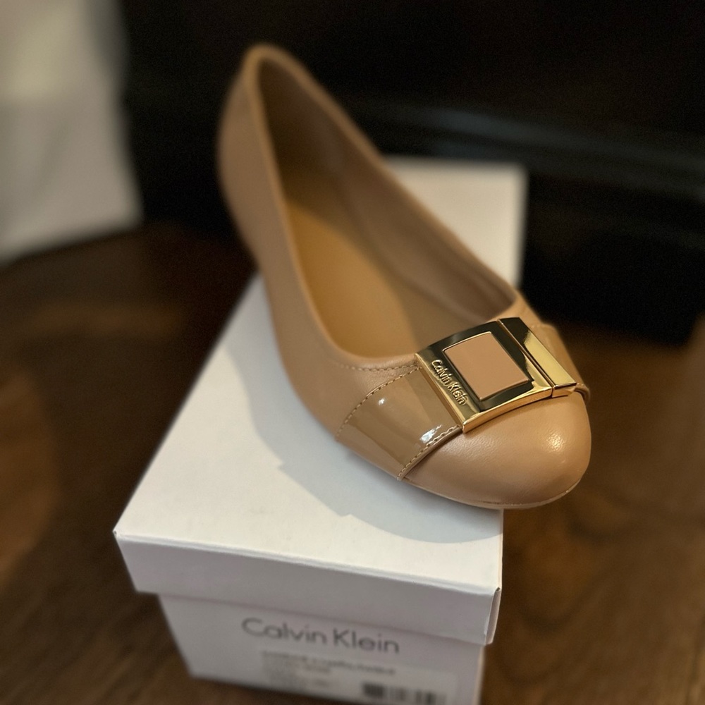 Calvin Klein Tan Flats